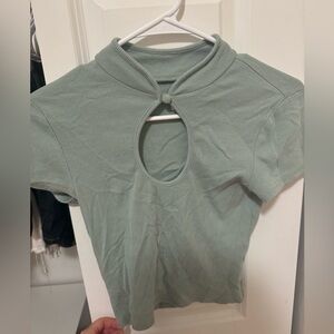 Me to We Light Green Keyhole Short Sleeve Top